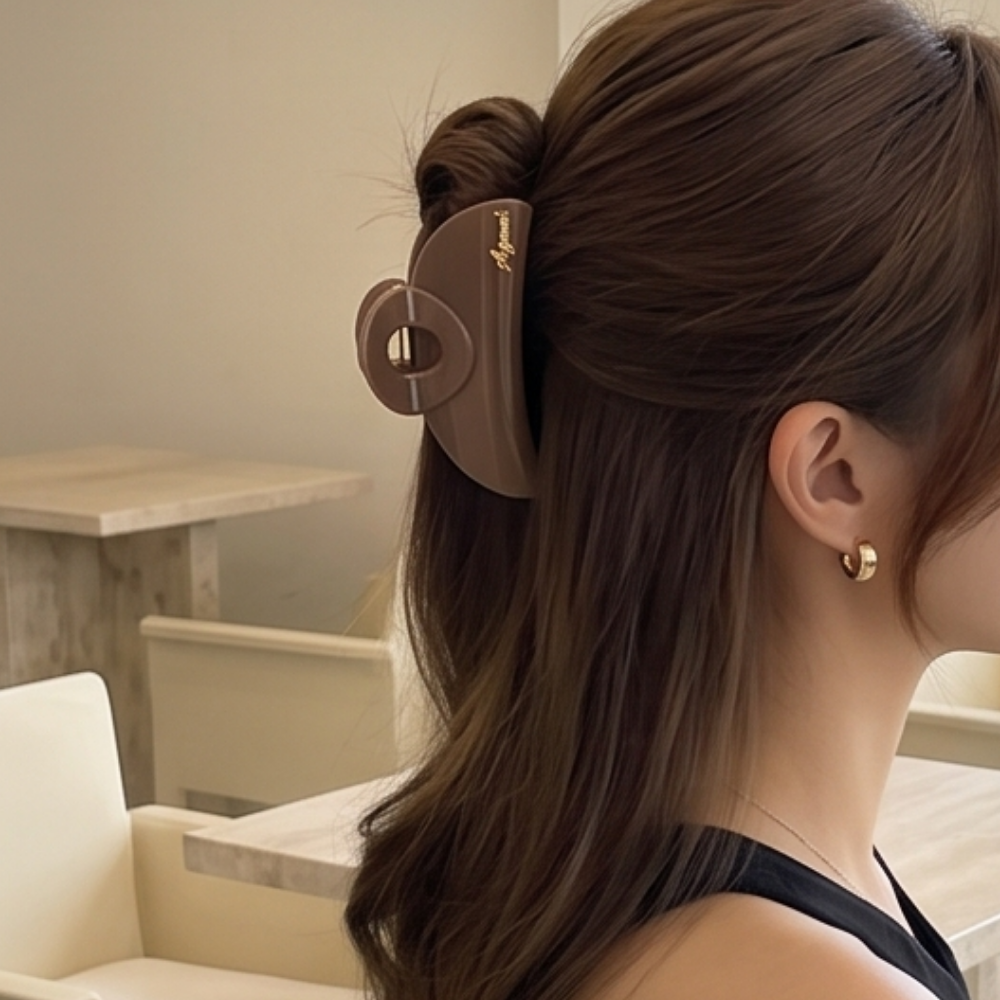 Basic Brown Hairclip 40.000 Acrilico A Basic Brown, pinza para el cabello de Mohama